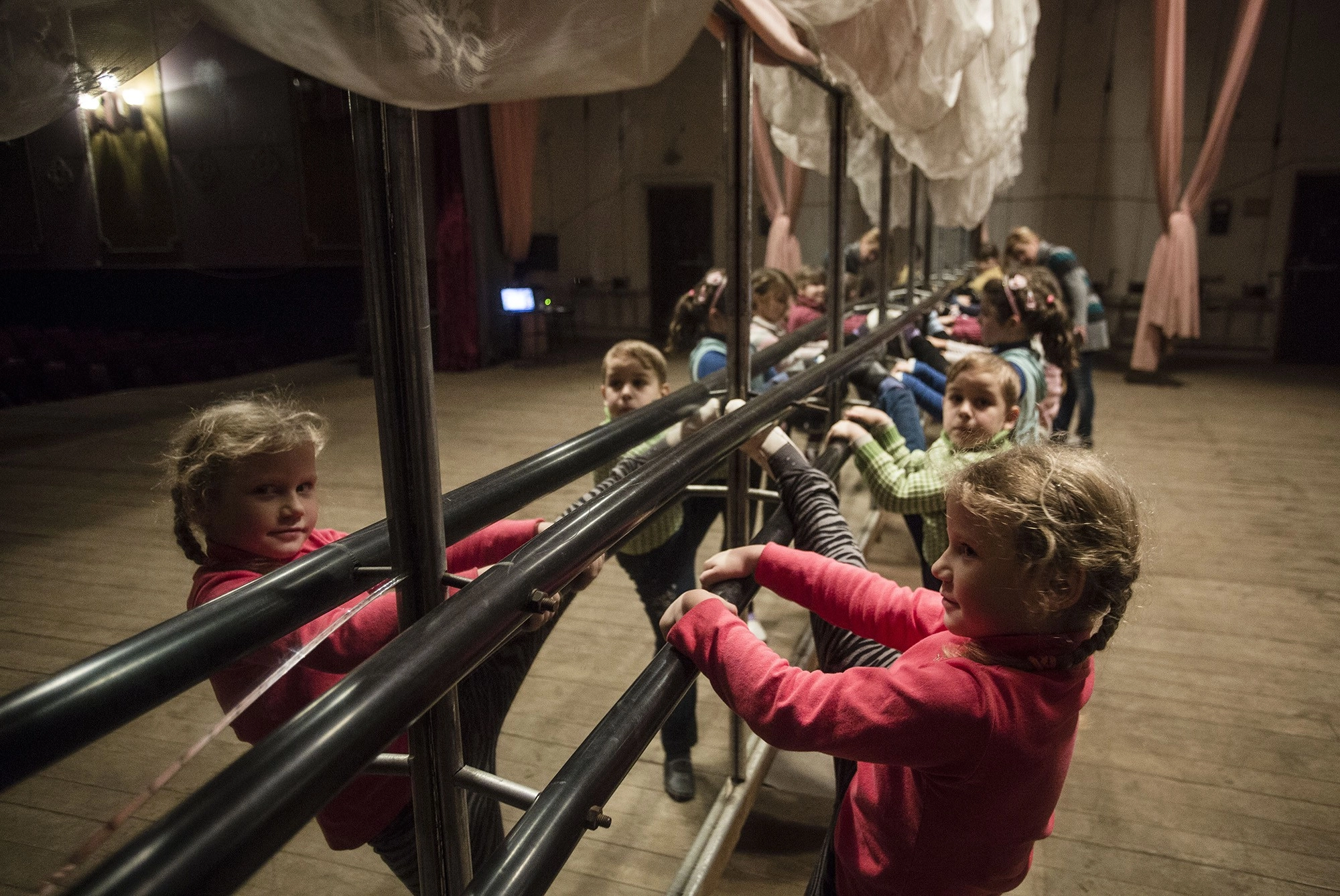 Children attend dancing classes in a Palace of Culture in Verkniotoretske, Donetsk Oblast on Nov. 28.