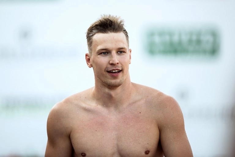 Ukraine&#8217;s Andriy Govorov celebrates after winning the men&#8217;s 50-meter butterfly and setting a new world record with a time of 22.27 seconds at the 55th Sette Colli — International Swimming Trophy at Foro Italico in Rome on July 1.