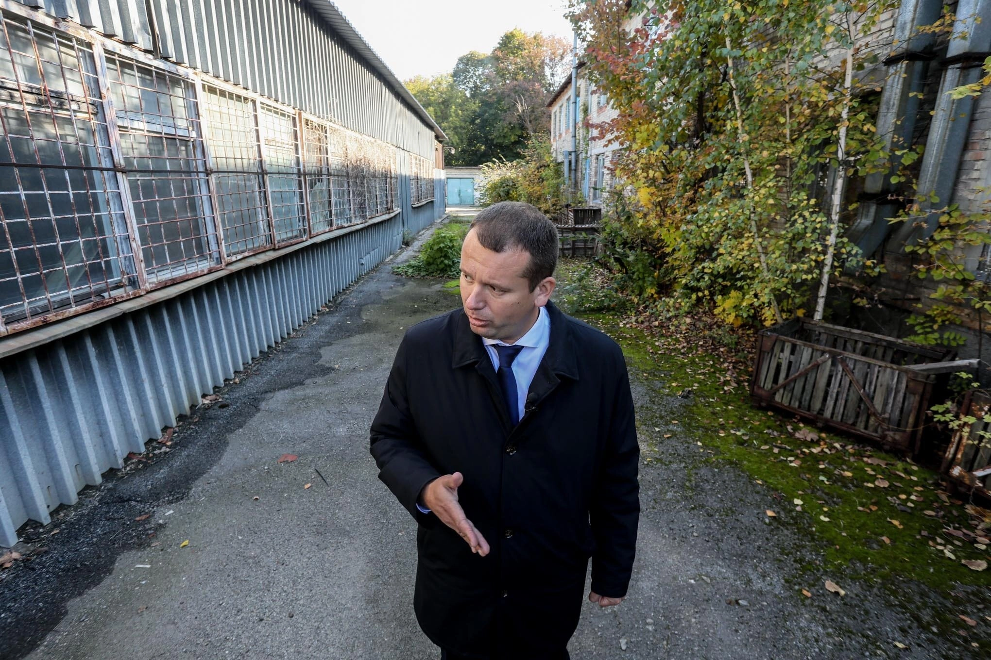 Kostyantyn Koshelenko, deputy chairman of the State Property Fund of Ukraine, speaks during the press tour in the city of Chornobyl on Oct.5, 2021. (Oleg Petrasiuk)