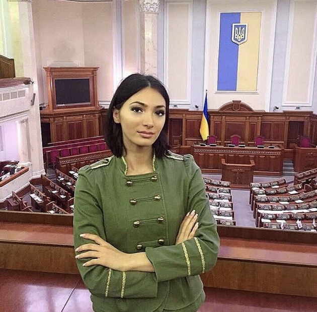 Curious Case of Russian TV Host Detained for Allegedly Illegally Jumping US-Mexico - Vimarsana News