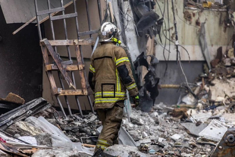 Ракетний удар РФ по будинку у Дніпрі: 236 квартир не підлягають відновленню