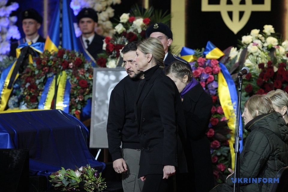 Церемонія прощання із загиблим керівництвом МВС. Фото: Укрінформ. 