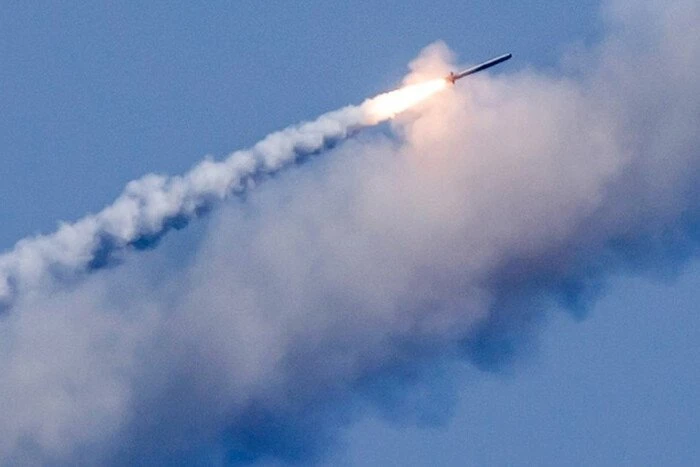 Ракетна атака Росії на Київ: збито близько 20 ракет