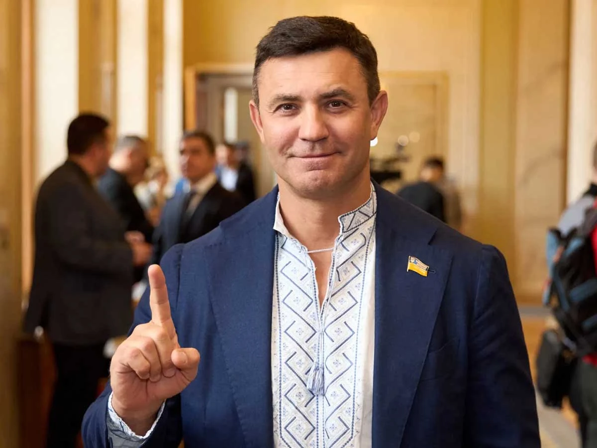 Депутата Тищенка виключили зі "Слуги народу" після зустрічі з українцями в Таїланді