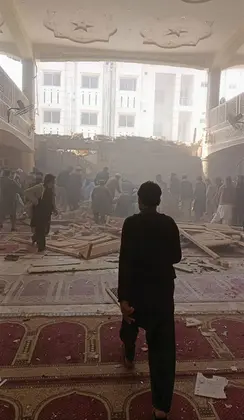У Пакистані стався вибух у мечеті: десятки загиблих та понад сотня поранених