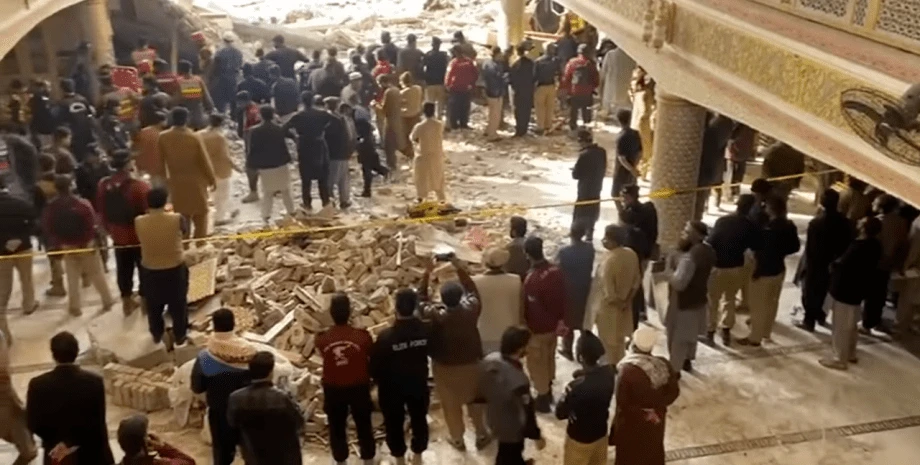 Теракт у Пакистані: число загиблих зросло до 92 людей