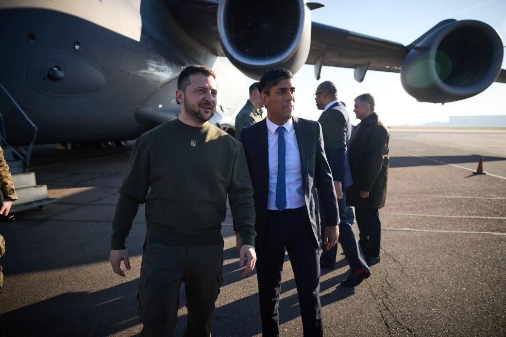 Zelensky visits London, Paris on Second Foreign Trip since Russia’s All-Out Invasion