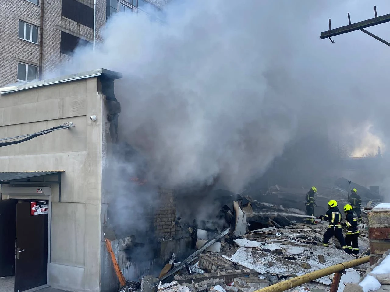 У Києві пролунав вибух на території колишнього заводу: є загиблий
