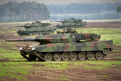 Українські бійці розпочали навчання на танках Leopard 2 у Німеччині