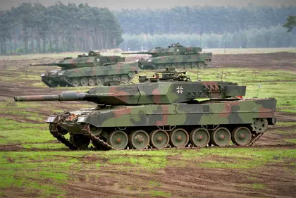 Українські бійці розпочали навчання на танках Leopard 2 у Німеччині
