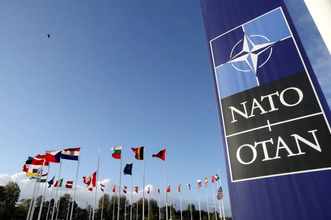 НАТО попросить своїх членів збільшити запаси боєприпасів