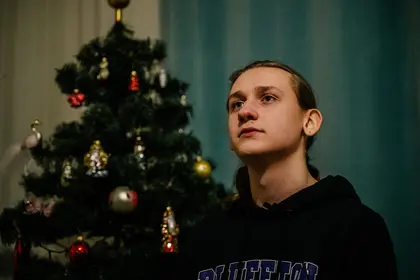 For Young Ukrainians, Life Goes on Despite the Pain