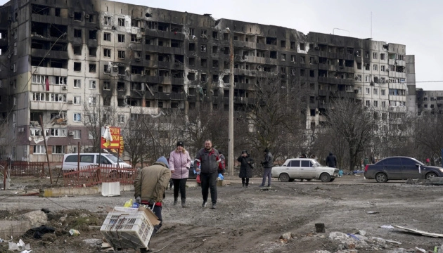 У Маріуполі вночі пролунали вибухи: є влучання у склад росіян