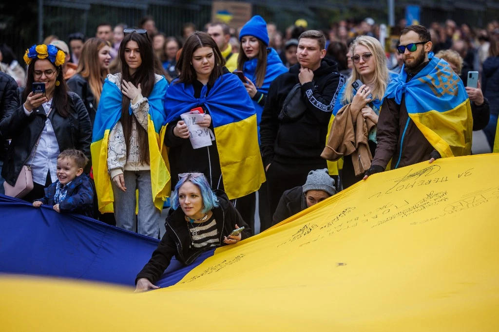One Year On, Huge Majority of Ukrainians Confident of Victory