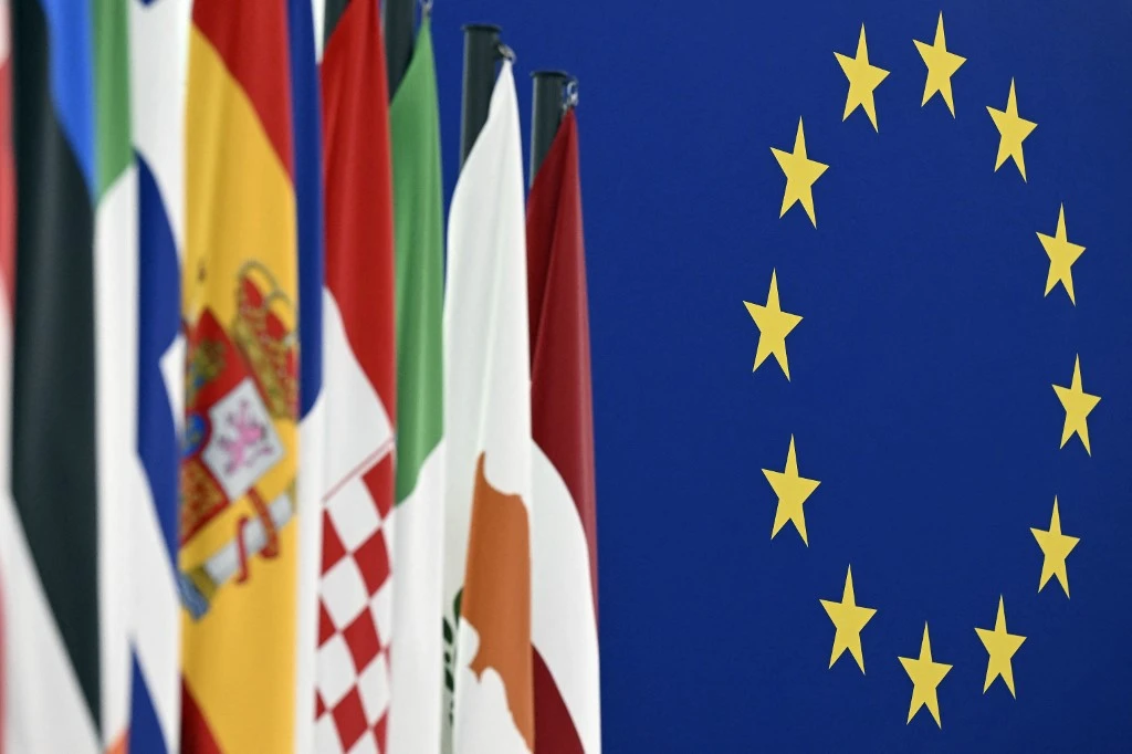 الاتحاد الأوروبي يفرض حزمة  عاشرة من العقوبات ضد روسيا