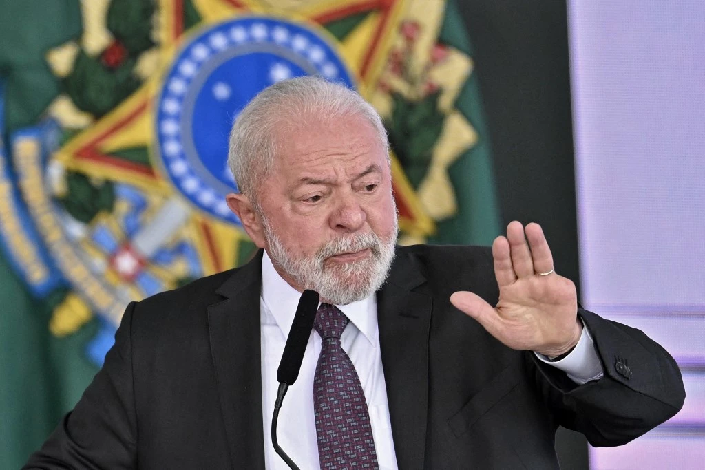 Brazil's Lula Tells Zelensky he Wants to Help with Ukraine Peace