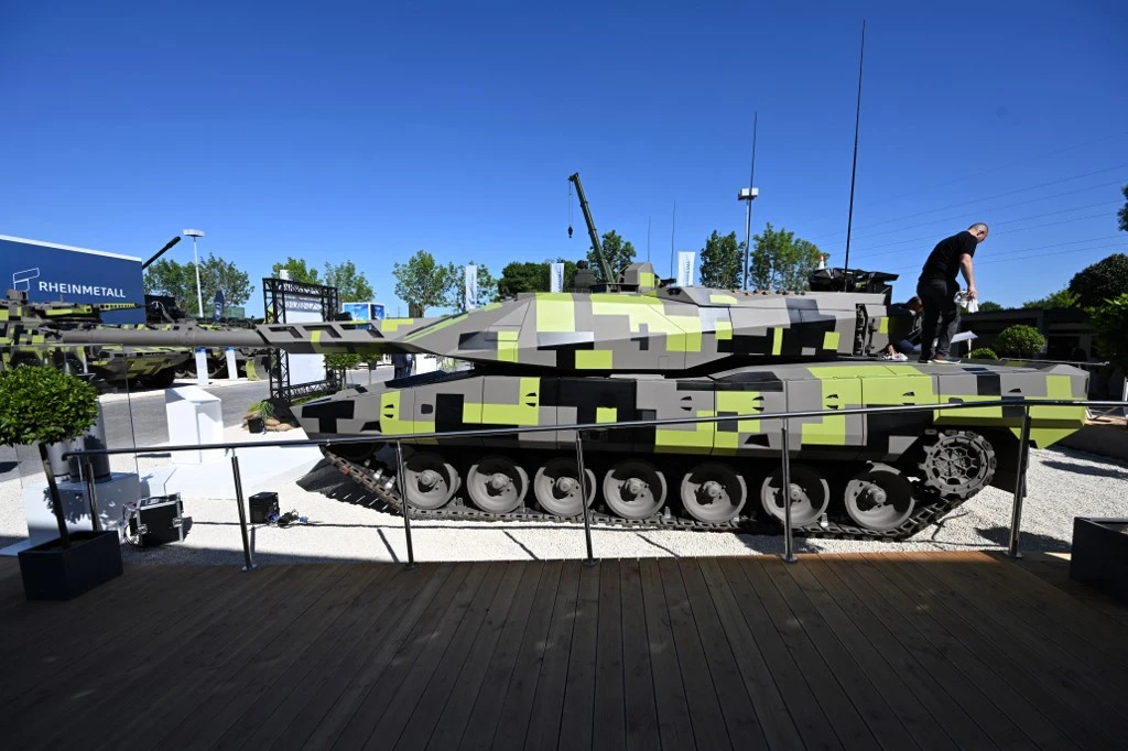شركة ألمانية في محادثات لبناء مصنع دبابات في أوكرانيا