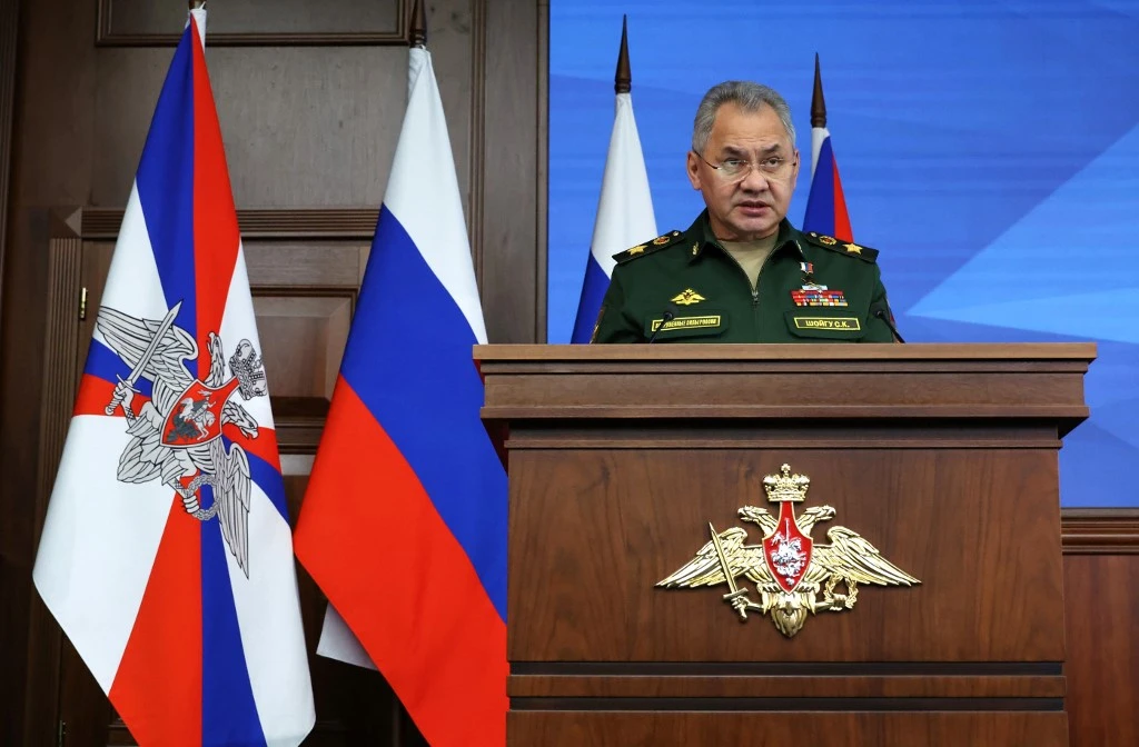 وزير الدفاع الروسي يعتبر  السيطرة على باخموت أساسية لمواصلة الهجمات في أوكرانيا