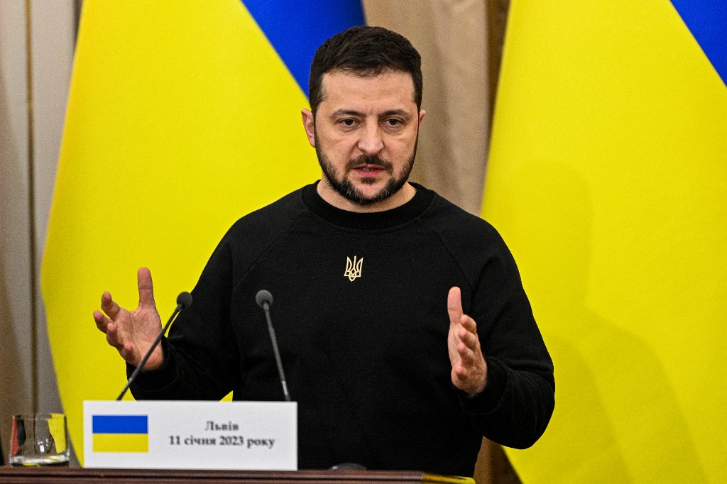 Zelensky Warns Of Threat Of Bakhmut Breakthrough - But Russia Has ...