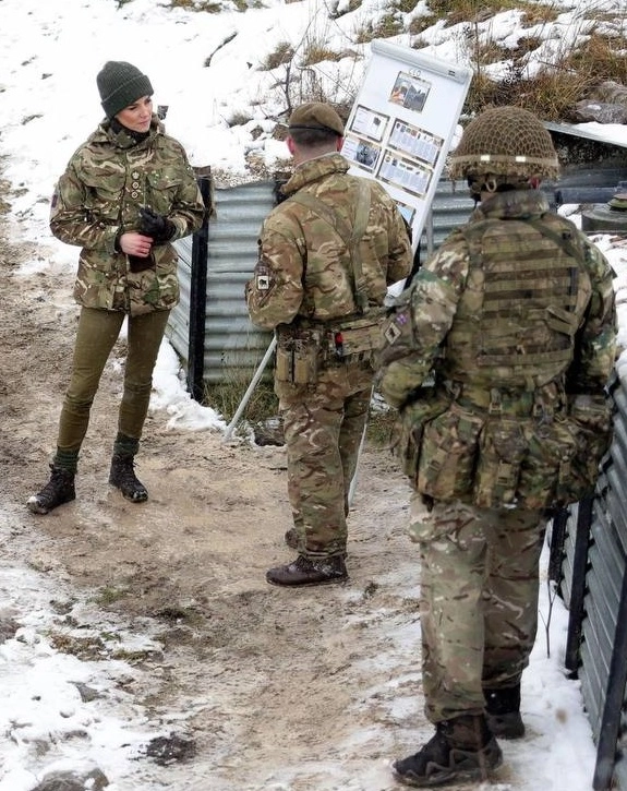 Кейт Міддлтон зустрілася з ірландськими військовими, які тренують бійців ЗСУ