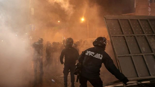Попри заяву влади про відкликання закону: протести у Грузії триватимуть
