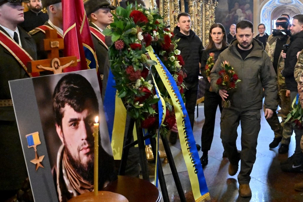 Thousands Gather in Kyiv to Mourn Fallen Hero of Ukraine ‘Da Vinci’
