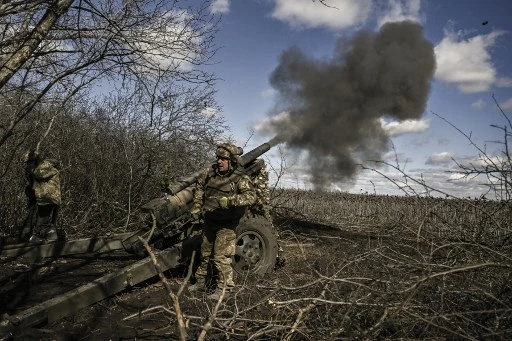 الجيش الأوكراني يستعدّ لهجوم مضاد في باخموت لكبح التقدم الروسي