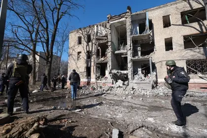 Росіяни обстріляли центр Краматорська: є жертва та поранені