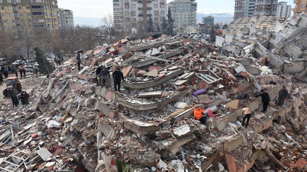 المفوضية الأوروبية تعلن تخصيص مليار يورو لإعادة إعمار تركيا بعد الزلزال