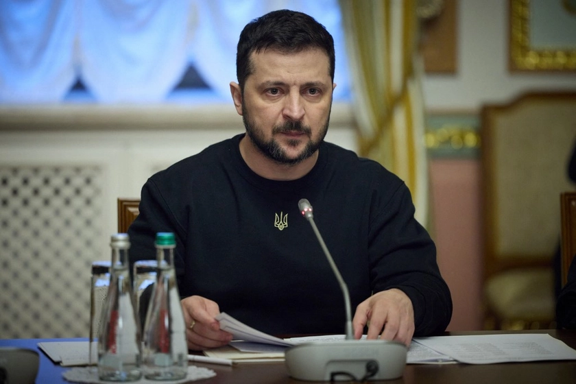 Zelensky Pleads for Jets and Missiles After Surprise Visit to Frontline