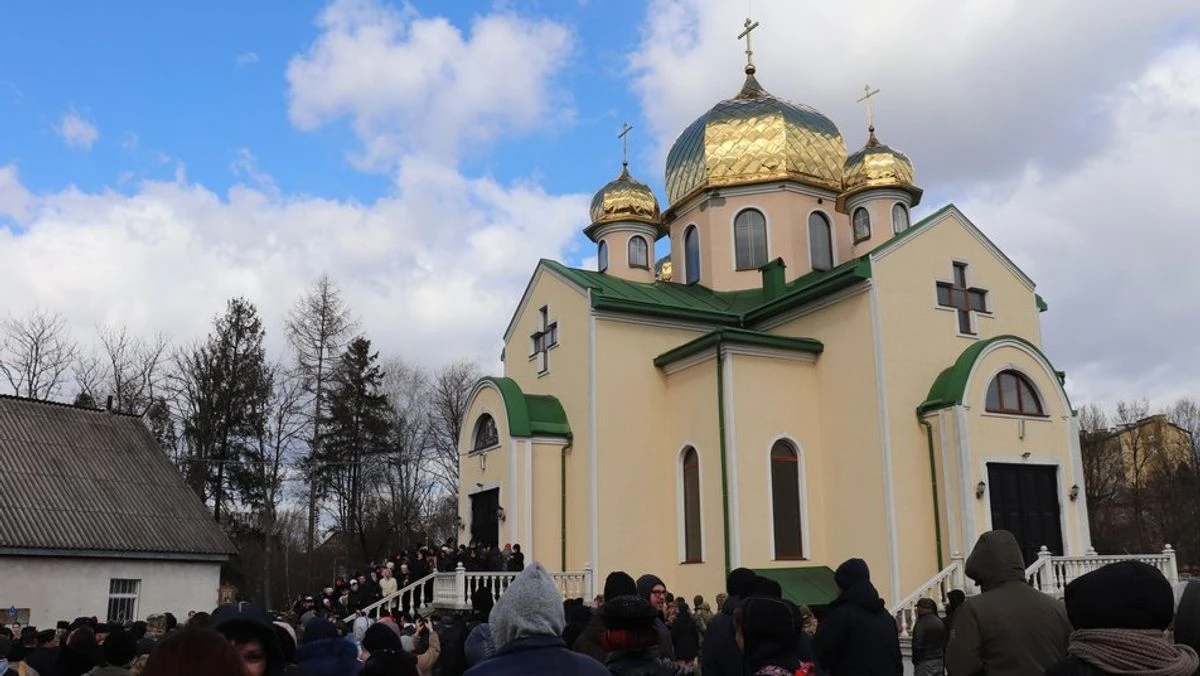 В Івано-Франківську пройшло перше богослужіння ПЦУ в храмі, що належав УПЦ МП