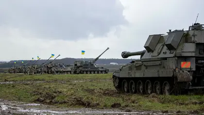 Друга група українських артилеристів завершила навчання у Британії