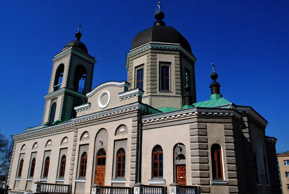 Міськрада Хмельницького позбавила УПЦ МП право на землю собору, у якому побили військового