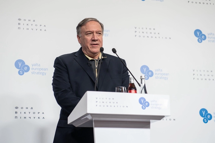 Російські люди “не знають правди” про те, що робить Путін – Майк Помпео
