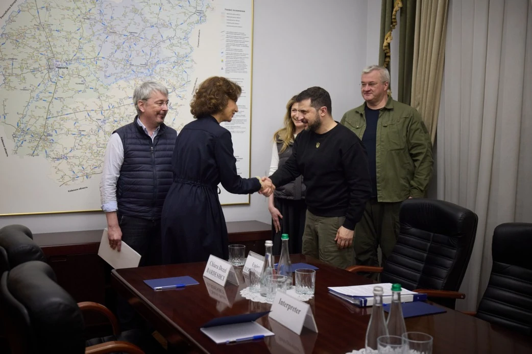 Zelensky Meets with UNESCO Director General, Receives Certificate on Odesa