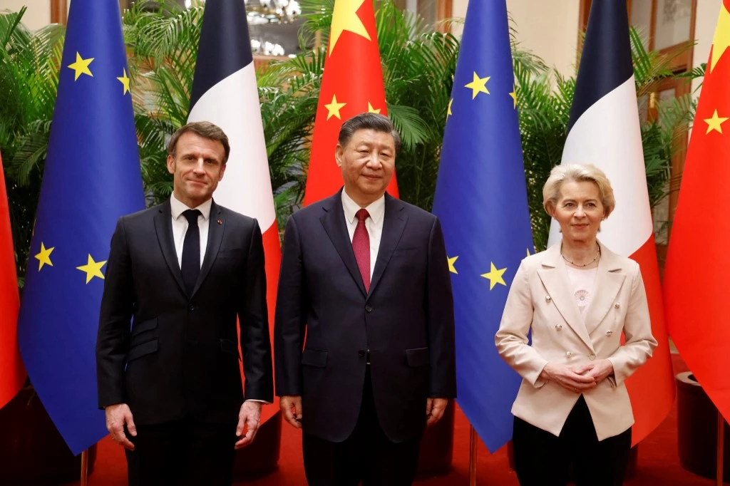 Macron Says 'Counting' on Xi to 'Bring Russia to Its Senses'