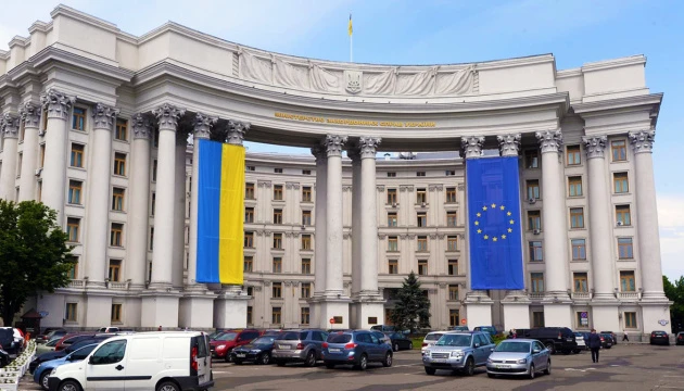 أوكرانيا: لن نتخلى عن شبه جزيرة القرم