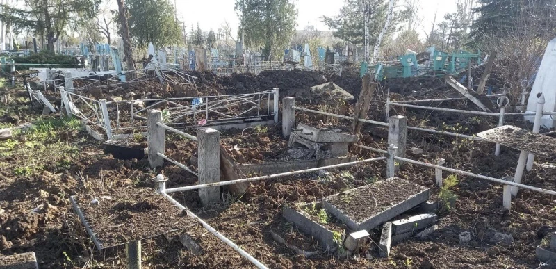 Російська армія вночі обстріляла кладовище у Краматорську