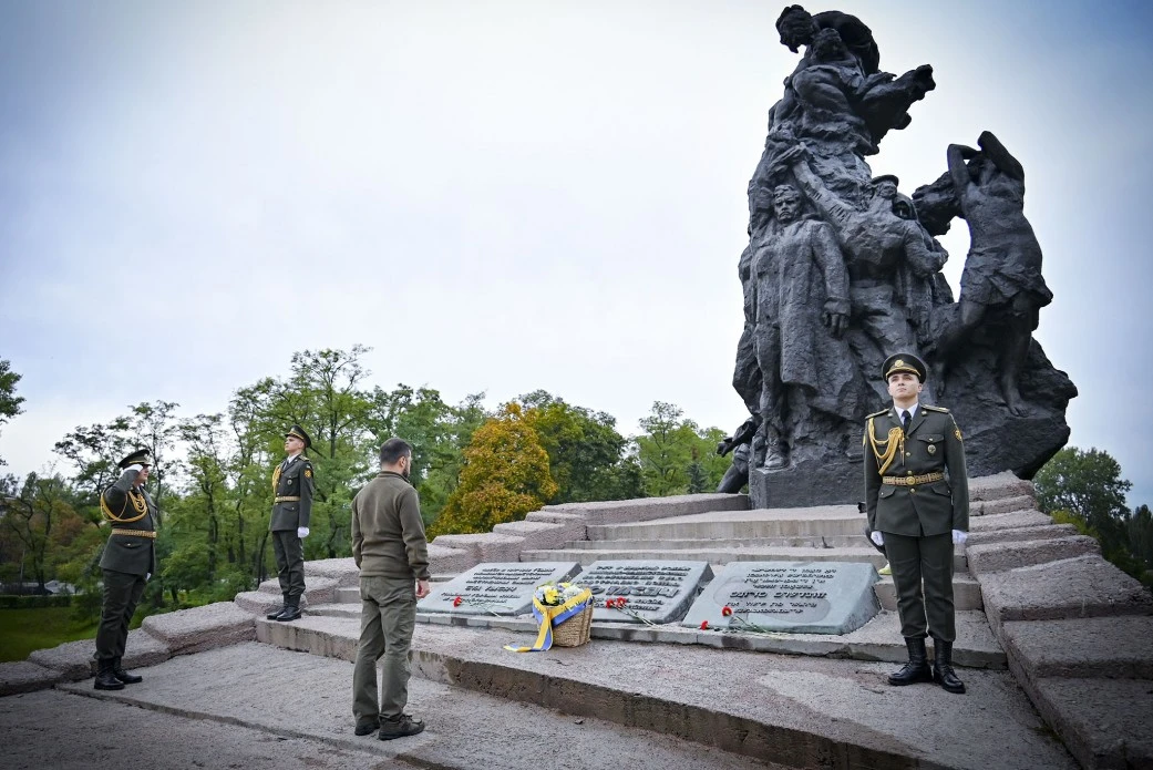 Zelensky Honors Memory of Victims of Nazi Concentration Camps
