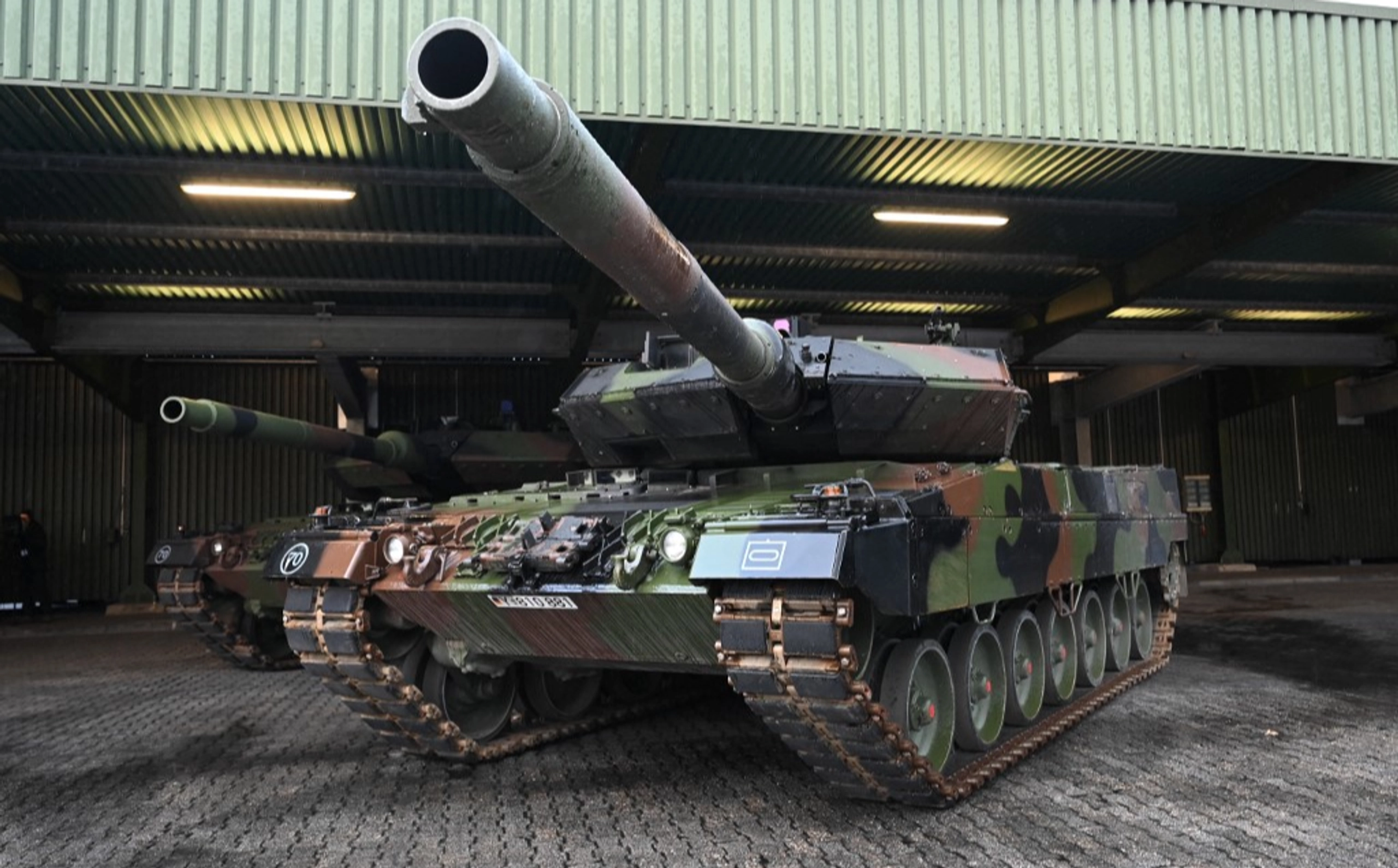 Denmark, Netherlands to Give Ukraine 14 Leopard Tanks