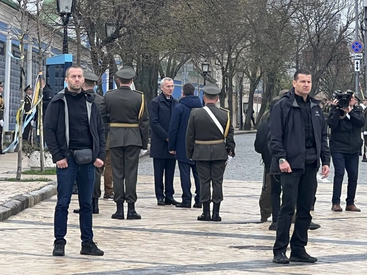 Генсекретар НАТО Столтенберг здійснив неанонсований візит до Києва