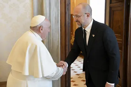 Ukraine PM Invites Pope to Visit, Urges Help with Deported Children