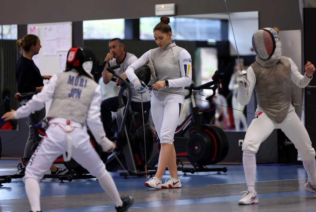 Ukrainian Fencers Training for Paris Games Ready to Boycott Olympics