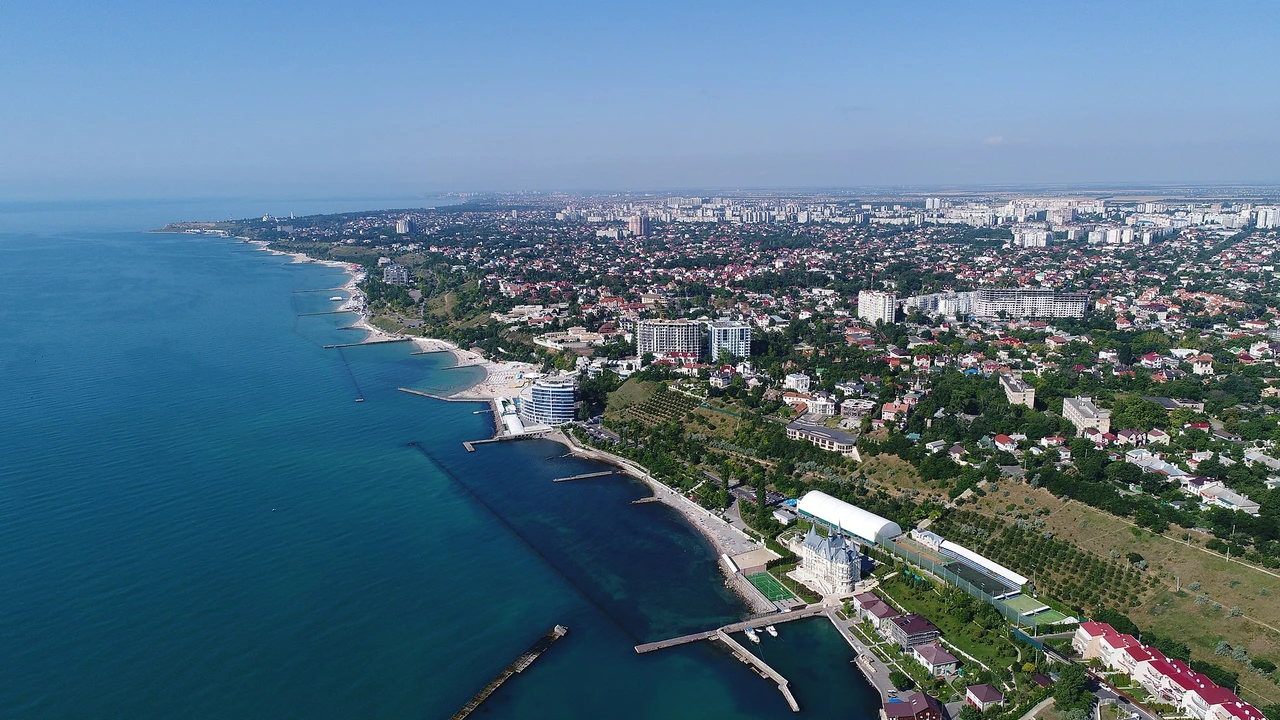 Lawmaker’s Relatives Accused of Fraudulent Seizure of Odesa Seacoast Land