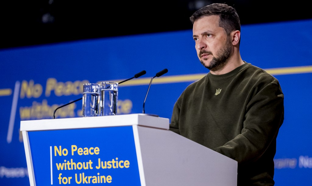 Zelensky: Ukraine 'Realistic' About Not Joining NATO During War
