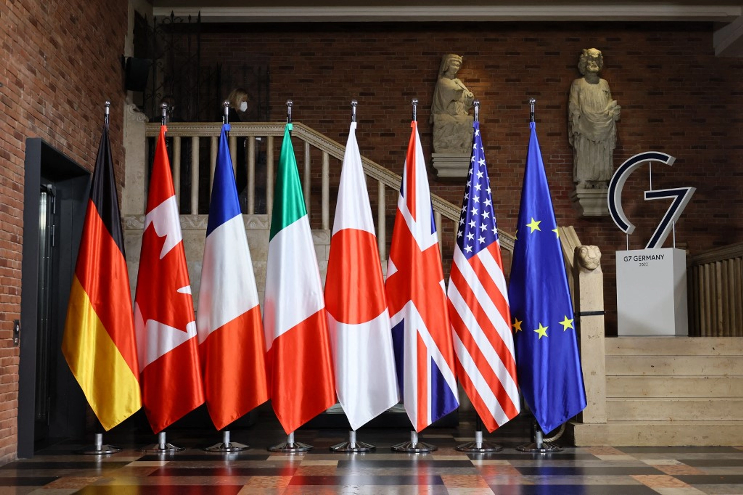 G7 Finance Chiefs Boost Ukraine Aid, Move to Diversify Supply Chains