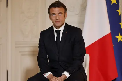 Macron Says France to Train Ukrainian Fighter Pilots