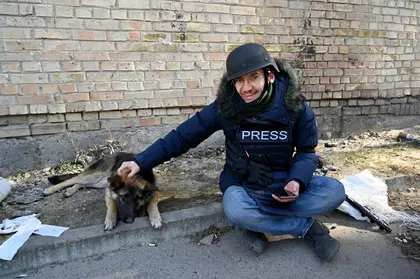 AFP, Friends Pay Tribute in Kyiv to Slain Reporter Arman Soldin