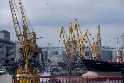 РФ продовжує блокувати вхідний флот на порт «Південний»