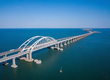 Why the Russians’ Smoky Crimean Bridge Exercise is Probably Pointless